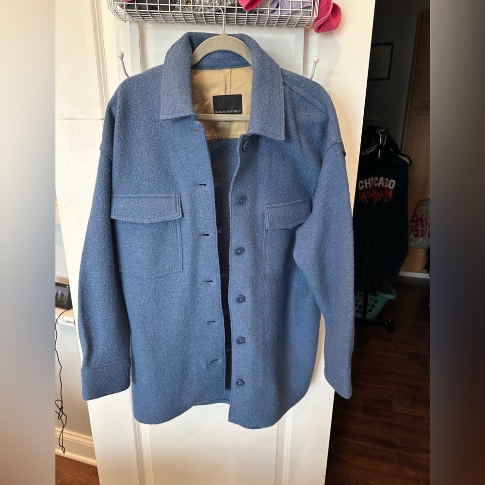 Banana Republic 100% WOOL